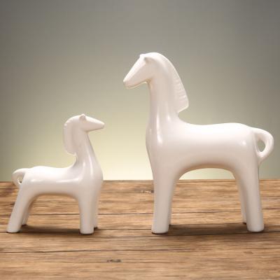 China Adorable Horse Nordic Modern Indoor Ceramic Style Fashion Craft Decoration Decor Ornaments Change Gift For Kids Children for sale