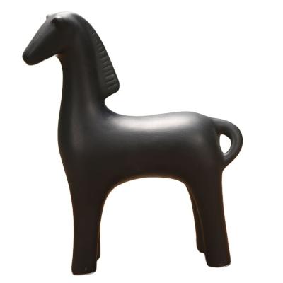 China Adorable Horse Nordic Modern Indoor Ceramic Style Fashion Craft Decoration Decor Ornaments Change Gift For Kids Children for sale