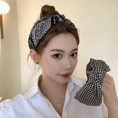 China High-end fashion headwear women new face section headband hair band thin headband broken red net soft washing for sale