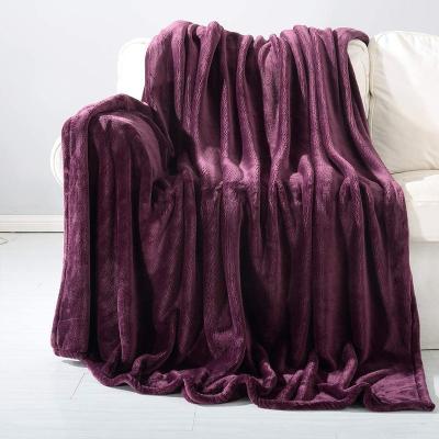 China Wholesale Custom Anti-Pull Heavy Solid Polyester Comfortable Fleece Throw Blanket For Living Room for sale