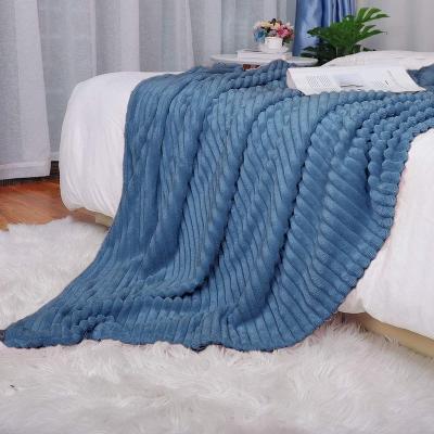 China Anti-pulling custom peronalize thick fleece blanket flannel jacquard velvet fleece blankets wholesale for sale