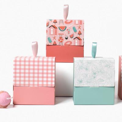 China Refreshing Food Square Candy Sweet Favors Paper Box Wedding Favors Chocolate Gift Box Party Supplies for sale