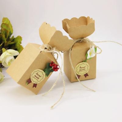 China Recyclable Delicate Kraft Paper Vase Shaped Wedding Favors Candy Box Gift Box Wedding Gift Paper Wrapping Paper Box Sticker Hemp Twine for sale