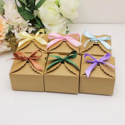 China Modern Recyclable Kraft Paper Christmas Square Candy Box Fashionable Wedding Favors Packaging Gift Paper Boxes Birthday for sale