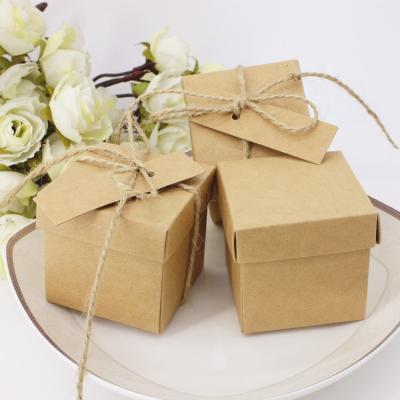 China Lidded Rustic Disposable Kraft Paper Square Box Candy Box For Christmas Wedding Favors Gift Wrapping Paper Box Baby Gifts for sale