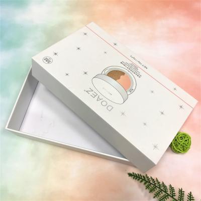 China Recycled Materials Custom Printed White Paper Packaging Box Cosmetics Gift Boxes For Skin Care Products Essential Oil Gift Set Packaging Box for sale