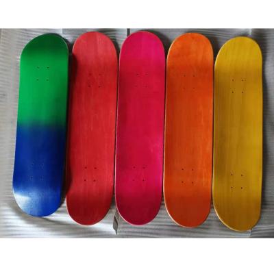 China Cheap Empty Skateboard Decks Manufacturer Customized Outdoor Activities China Wooden Skateboard Deck Price for sale