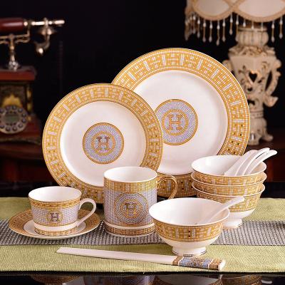 China Viable Exquisite Luxury Quality Restaurant Dish White Round Dinner H Plates Vintage Porcelain Tableware Bone China Dinner Set for sale