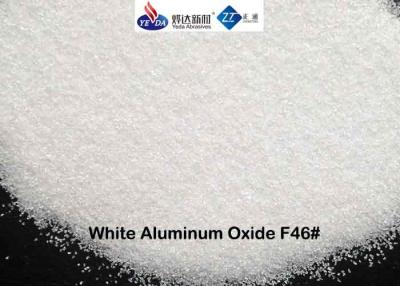 Chine Médias de soufflage de friabilité élevée pour l'aluminium, sable de l'oxyde d'aluminium 36#/46#/60# pour le nettoyage de moule à vendre