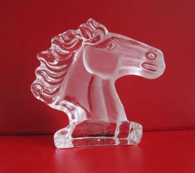 China Europe Large Size Horse Head Professional Customized Cast 3d Laser Engraved Crystal Crafts for sale