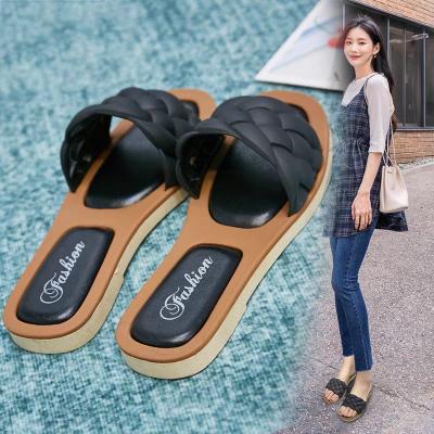 China Fashion Trend Customized Comfortable White Flat Square Toe Women Wear Sandals And Slippers for sale