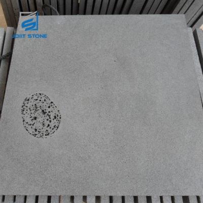 China Black Wall Honed Basalt Stone Paver Tile With Catpaw For Exterior for sale