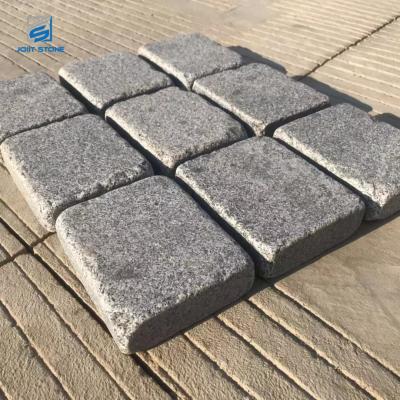 China Modern Wholesale Natural Dark Cube Gray Granite Paving Stone Cobblestone for sale