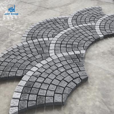 中国 Modern Factory Cheap Price Natural Stone Fan Shape G654 Concrete Paver For Flooring 販売のため