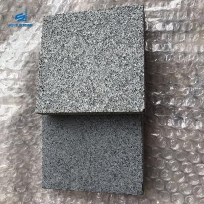 China Modern Dark Stone Sale 10x10x1.5cm G654 Gray Granite Single Flamed Cobble for Walkway and Driveway for sale