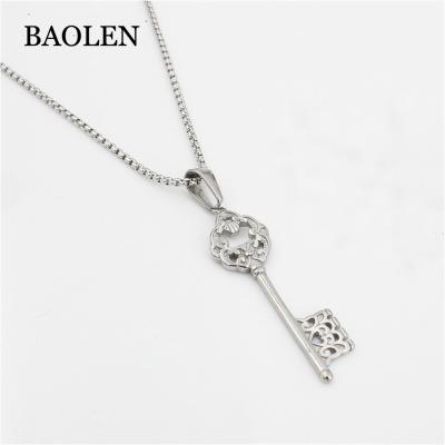 China High Quality Custom Stainless Steel Disc Jewelry Key Shaped Hollow Heart Lock Key Love Couples for sale