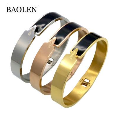 China Stainless Steel Rose Gold Color Couples Bracelet Men and Women Stainless Steel Carving Roman Numeral Lover Cuff Bracelet Bangle Wedding Jewelry for sale