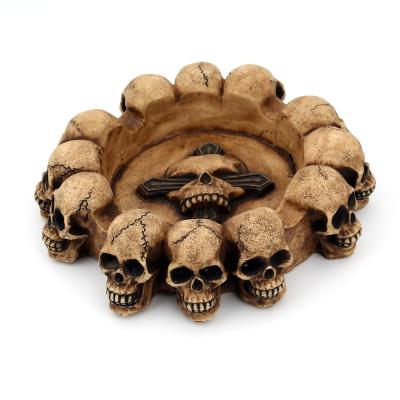 China Home Decoration Factory Wholesale Skull Ashtray Cross Resin Opens Creative Skull Ashtray Home Decoration Cigarette Ashtray In Skull Shape for sale