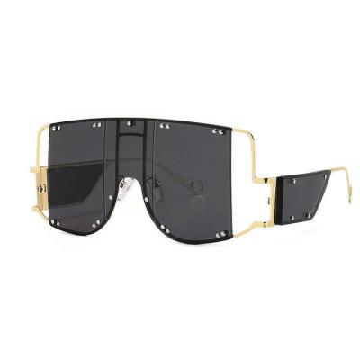 China 2021 high quality hot sale fashion sports sunglasses men and women custom made glass sunglasses for sale