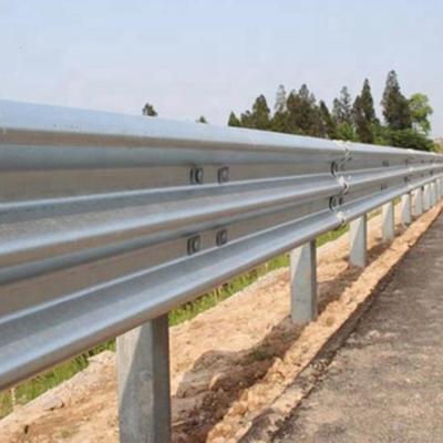 China Pavement Safety Road Guard Rails Road Safety Cushion Traffic Barrier for sale