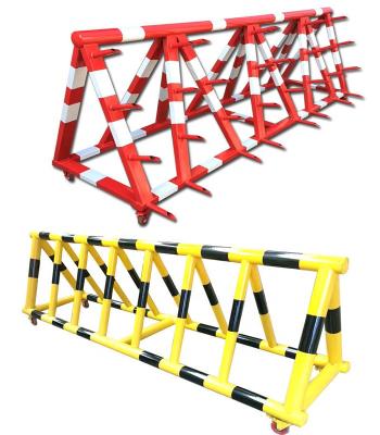 China Plastic Roadblock Closure Barrier Customized Steel Barricade Moved Traffic Barrier for sale