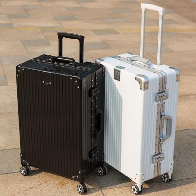 China Durable Aluminum PC Frame Suitcase Security Luggage for sale