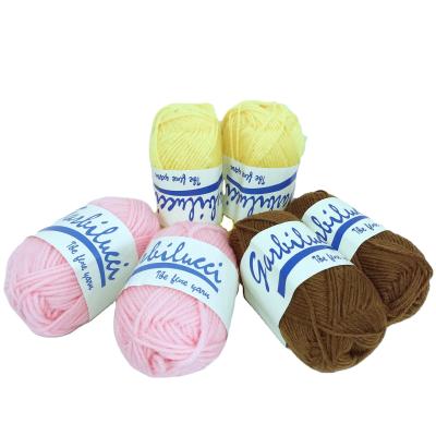 China Anti-insect wholesale hot sale ladies hand knitting acrylic yarn for sale