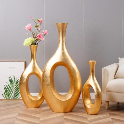 China New Item Design Vintage Fiberglass FRP Gold Foil Home Decoration Gold Flower Pots Pastoral Vase for sale