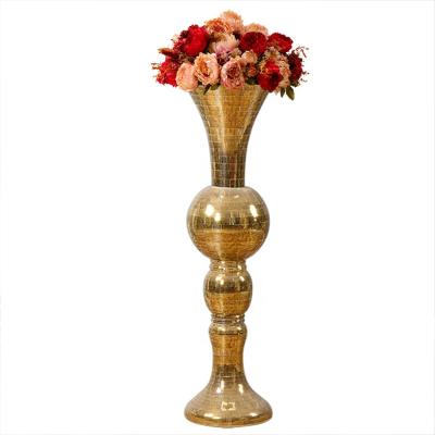 China Modern luxury handmade high quality gold and flower vase custom made glass jar for sale