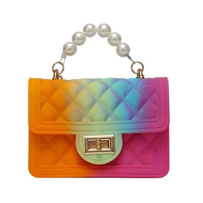 China Fashion fresh and sweet wind small gradient color bag pearl grinding chain handbag new design for sale