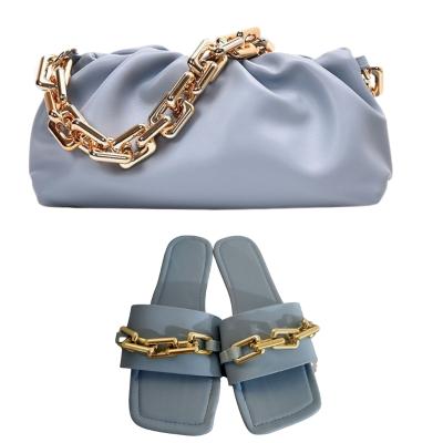 China Fashion Amazon Women PU Leather Purses and Purse Handbags with Metal Tall Cloud Bags and Chain Shoe Set for sale