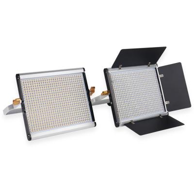 China PORTABLE 660 LED Dimmable Warm LED Video Light Bicolor Panel with LCD Screen for Studio YouTube Video Shooting Photography for sale