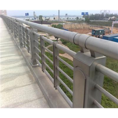 China China Factory Wholesale Easily Assembled Stainless Steel Transportation Equipments Pedestrian Guardrail for sale