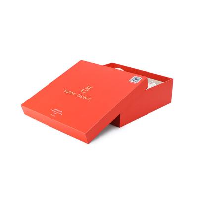 China Recyclable Custom Wholesale Red Lid And Base Rigid Gift Box Cosmetic Packaging Box Face Serun Face Cream Skincare Set In Gift Box For Women for sale