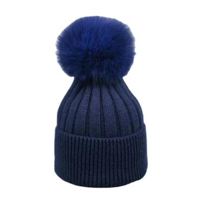 China JOINT Women's Hats Natural Fox Hair Ball Fashion Knitted Warm Winter Beanies Hat With Big Pompom for sale