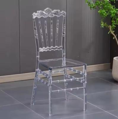 China Moderne stapelbare Chiavari stoelen PC Plastic Crystal Chiavari stoelen Te koop