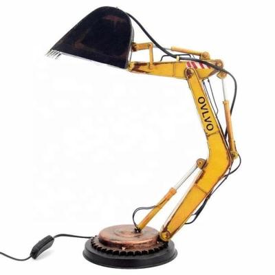 China Modern Digger Desk Lamp Unique Table Lamp Led Industrial Vintage Iron Excavator Shaped Lampshade Table Lamp for sale