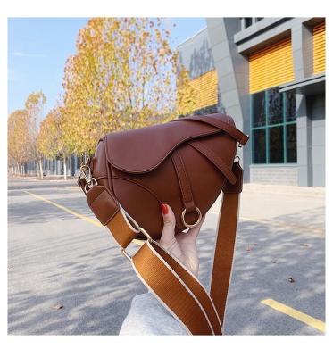 China Fashion 2022 Drop Shipping Candy Leather Small Jelly For Women Handbag And Pinch Wide Shoulder Cross - Body 3 In 1 Ladies Saddle Handbags for sale