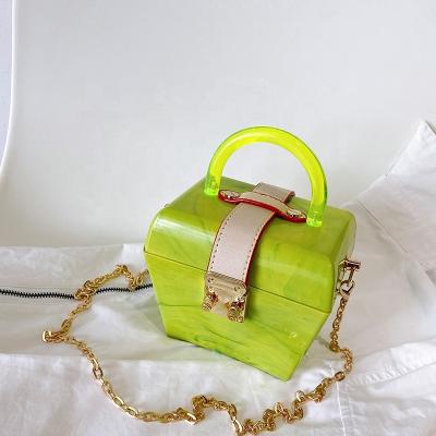 China 2021 New Fashion Square Shape Ladies Small Jelly Handbags Cross - Body Gold Chain Mini Bag Purse Women Diy PVC Tote Bags for sale