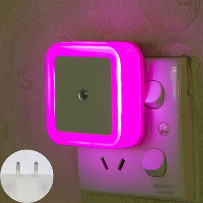 China Bedroom/Living Room Plug-in Smart Dusk To Dawn Light Sensor Night For Hallway Kids Stairs for sale