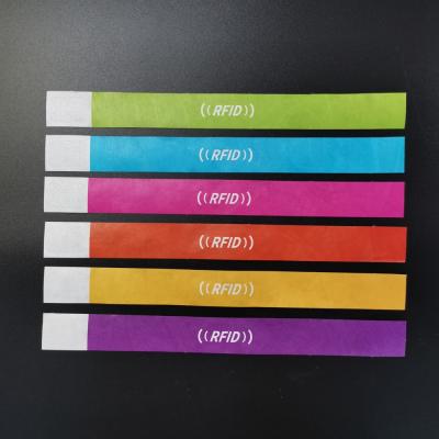 China Waterproof / Waterproof Tyvek RFID Paper Wristband 1k NFC Waterproof Wristband For Events Playground for sale