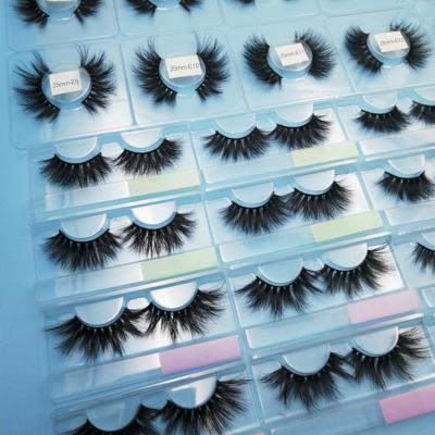 China Feature 3D Mink Eyelashes 25mm Mink Eyelash With Eyelash Packaging Box for sale