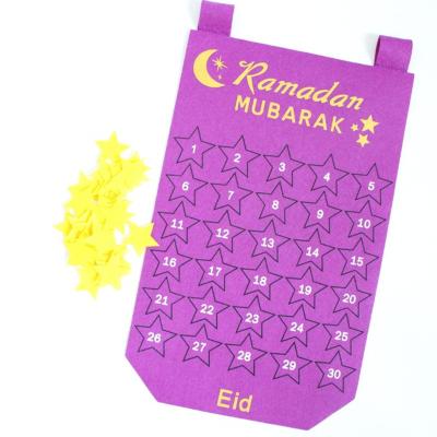 China Custom Felt Advent Calendar Home Decor Kids Gift EID Mubarak Decoration Ramadan Kareem Muslim Countdown Holiday Decorations for sale