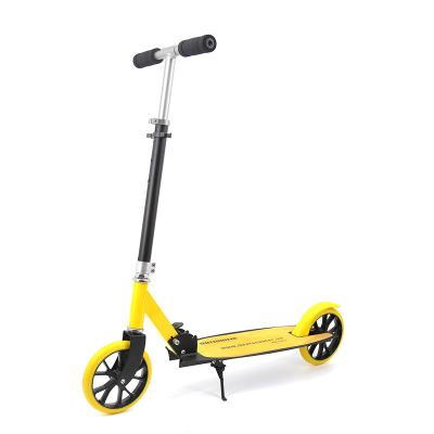 China Hot Sale Two Wheels 200mm Youth Adults Large Folding Kick Scooter Manufacturer For Outdoor Sports for sale