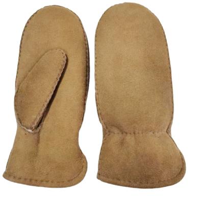 China Real Wool Soft Comfortable Handmade Sheepskin Gloves Classic Lamb Mittens for sale