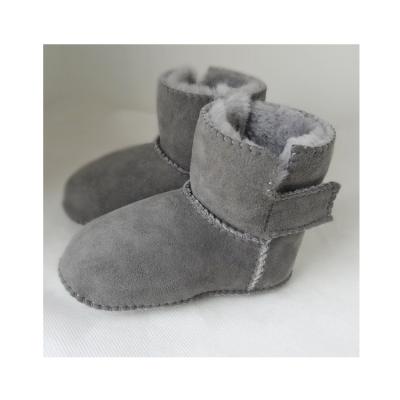 China Winter Classic Softest Spanish Merino Baby Shoes Sheepskin Baby Shoes for sale