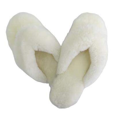 China Indoor Real Fashion Winter Women Anti-slippery Sheepskin Wholesale Customized Slipper for sale