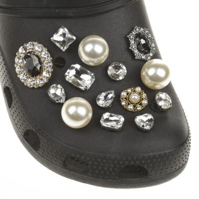 China Wholesale custom designer diy buckle pearl diamond croc crystal shoe clog designer shoe charms luxury accessories for jewelry making for sale