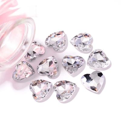 China Shinning and Cheapest Love Heart Shape Backstitch 12MM 14MM 18MM 20MM Acrylic Rhinestone Beads 25MM for sale