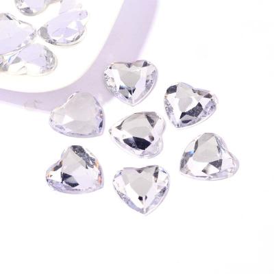 China Shinning and Cheapest Heart Love Shape 14MM 16MM 18MM 20MM 25MM Non Stick Flat Back Acrylic Rhinestone Beads for sale